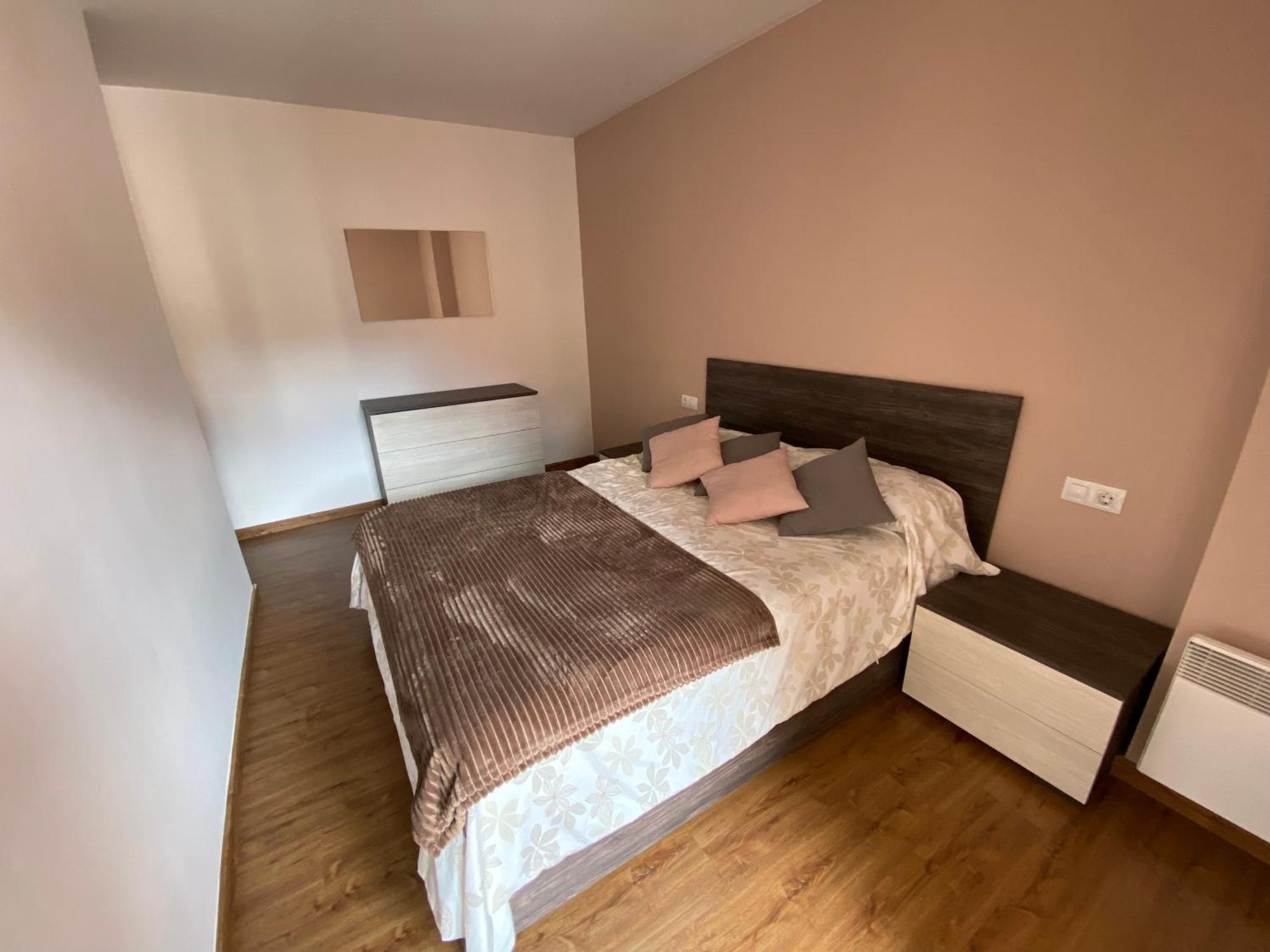Apartamento Gold Cadi กัวร์ดิโอลา เด แบร์เกดา ภายนอก รูปภาพ