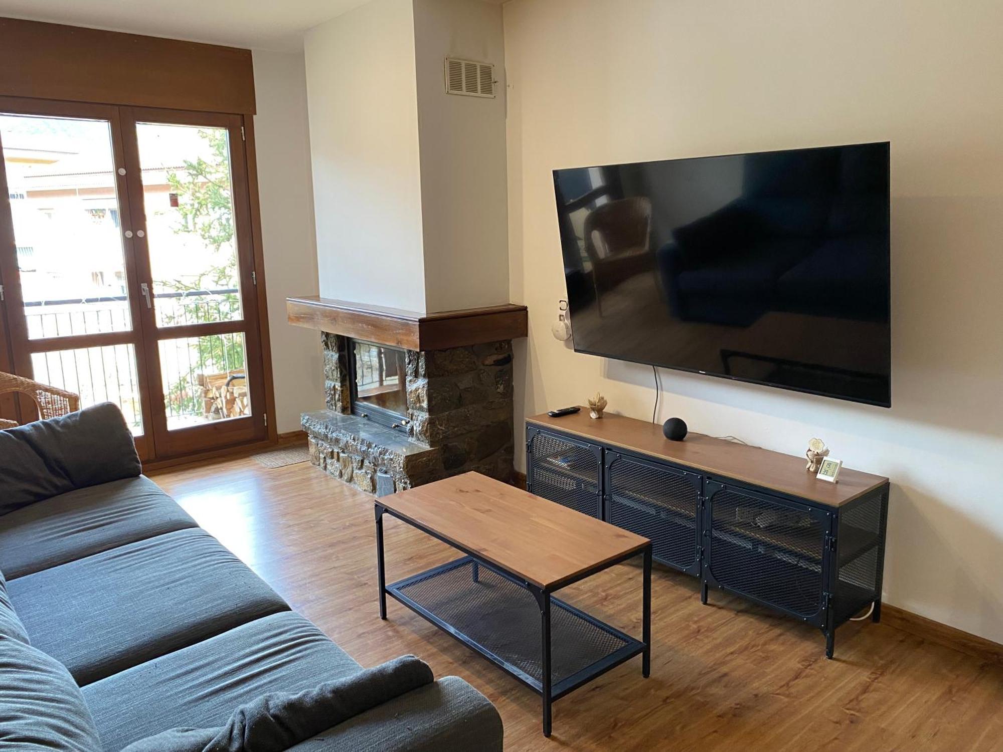 Apartamento Gold Cadi กัวร์ดิโอลา เด แบร์เกดา ภายนอก รูปภาพ